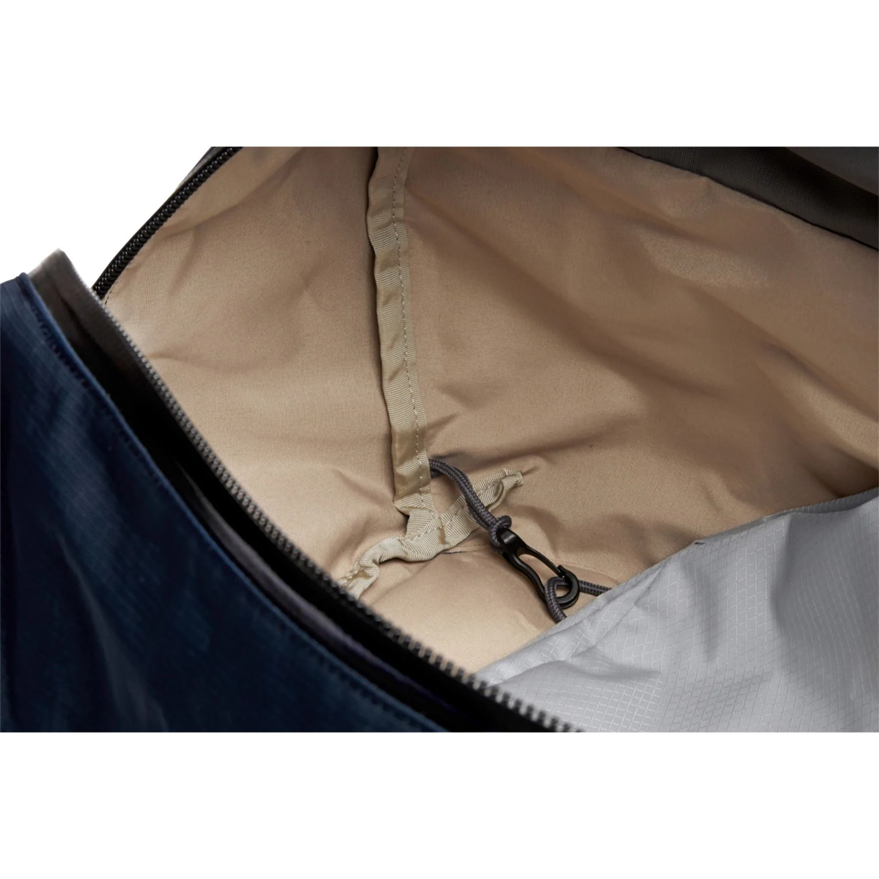 Bellroy Venture Duffel Holdall - Image 30